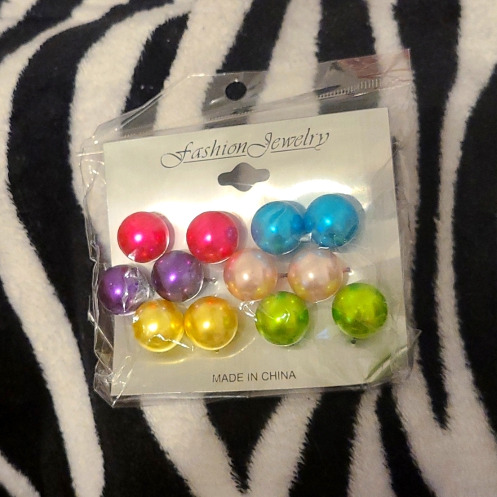 Never worn earrings